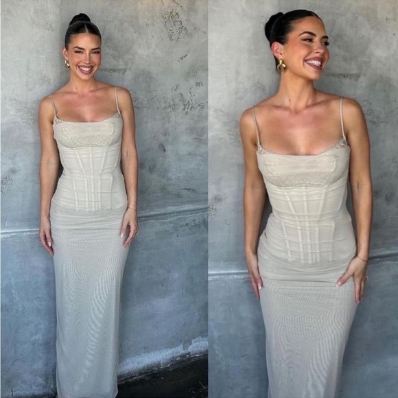 HOUSE OF CB L D-DD 'Nalini' Sand Maxi Dress NWOT - Picture 1 of 15